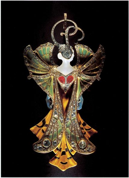 Vever, su disegno di Henri Vever Pendente Sylvia, 1900 Oro, smalti, agata, rubini, diamanti Parigi, Musée des Arts Décoratifs     Credito fotografico: © ADAGP, Paris 2018: Les Arts décoratifs, Paris. Photo Jean Tholance, All right reserved