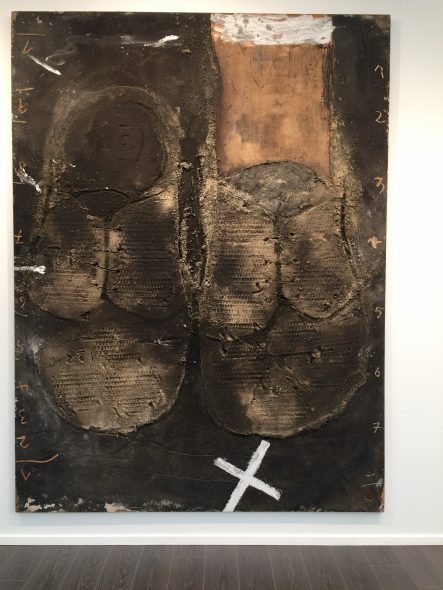 Antoni Tàpies, Matèria de les sabates, 1987, da Nahmad Contemporary