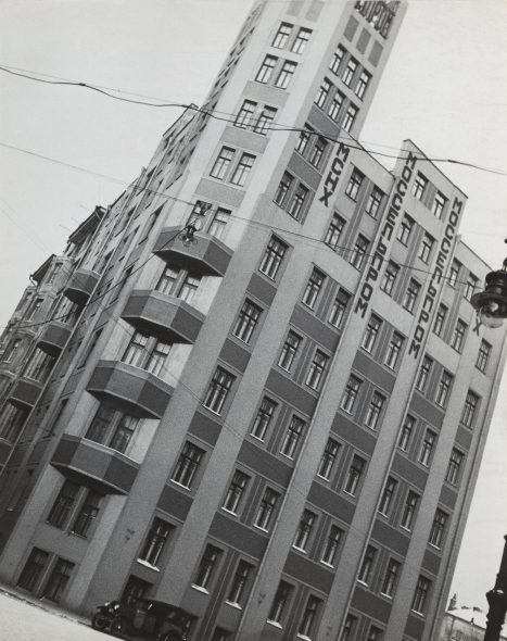 Alexander Rodchenko; Mosselprom Building Mosca