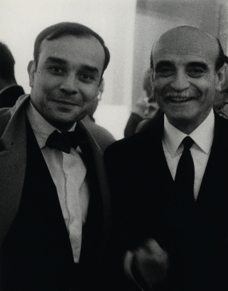 Yves Klein and Lucio Fontana, Paris, Galerie Iris Clert, November, 1961. Photograph by Harry Shunk and Janos Kender. © J. Paul Getty Trust. The Getty Research Insitute, Los Angeles. (2014.R.20). Gift of the Roy Lichtenstein Foundation in memory of Harry Shunk and Janos Kender.