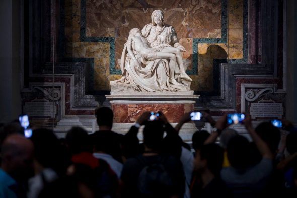 Pietà di Michelangelo