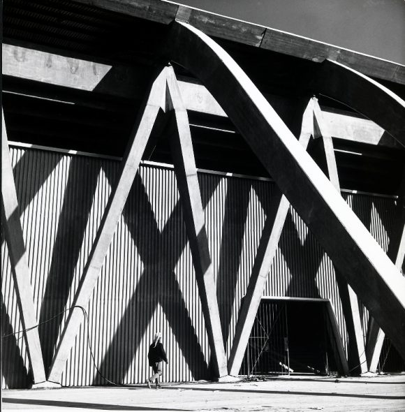 Tribuna coperta dello Stadio del Popolo 1966 Progetto di Francisco Keil do Amaral e Carlos Ventura Arquivos Gulbenkian