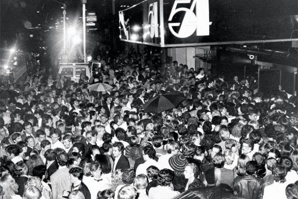 Lo Studio 54, nota discoteca di New York situata tra la Settima e l'Ottava Avenue, aperta tra il 1977 ed il 1986.