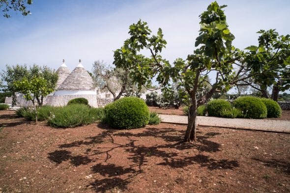 Anders HerwaldRuhwald, Pillar, 2018, ceramica, courtesy l’artista e Officine Saffi