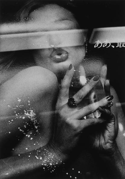 Daido Moriyama Tokyo, Meshed Woman, 1977 fotografia b/n Collezione Fondazione Cassa di Risparmio di Modena 