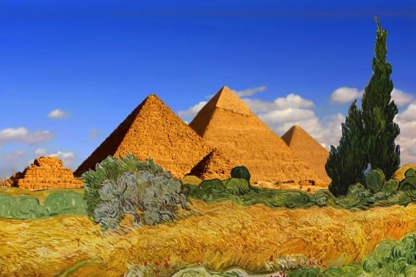 Piramidi svettano tra i campi di grano "ottocenteschi"bruciati dal sole sahariano. Foto editing: Vanessa Suozzo