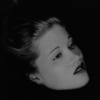 FLOATING HEAD (MARY TAYLOR), NEW YORK STUDIO, NEW YORK, 1933 by LEE MILLER