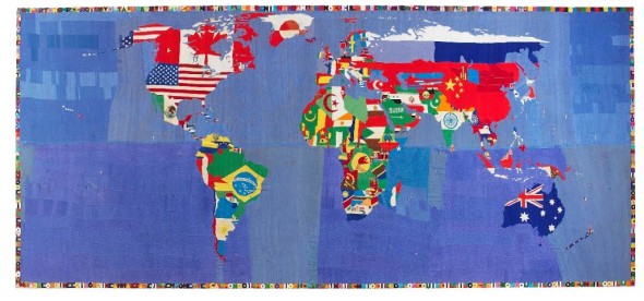 Mappa, 1989-94  Ricamo su tessuto  254×588 cm  Collezione privata,   Courtesy Tornabuoni Arte