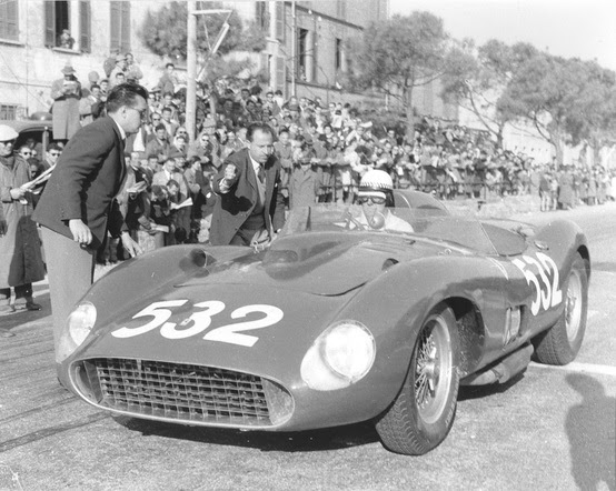957 Ferrari 335 S Scaglietti Spider, telaio 0674, stima 28 - 32 M€ / 30 – 34 M$ | Wolfgang von Trips, Mille Miglia 1957 © Ted Walker, Ferret Fotographic   