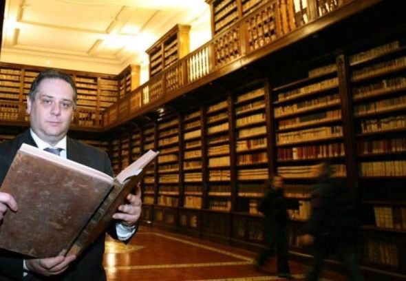 Marino Massimo De Caro (l’ex direttore della Girolamini arrestato e reo confesso di aver trafugato casse di libri antichi