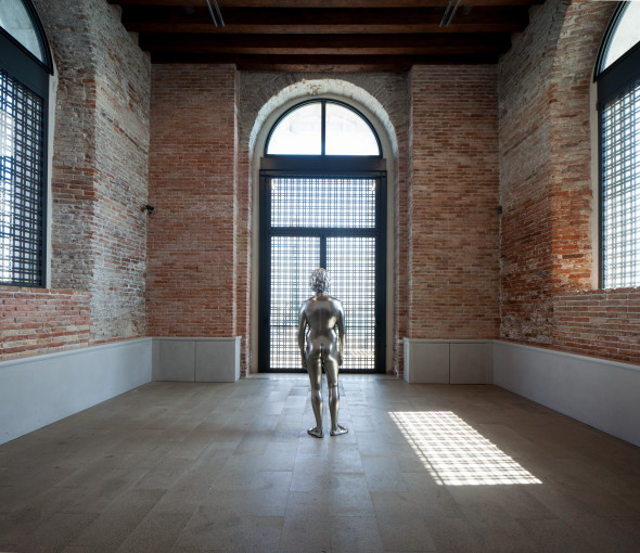 Charles Ray, Young Man, 2012 Pinault Collection Installation view at Punta della Dogana, 2016 © Palazzo Grassi, ph: Fulvio Orsenigo