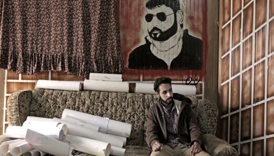Uno degli artisti siriani che porta la propria testimonianza in "Torn - Strappati" 