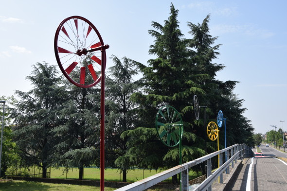 006-Daniele Verderio & Federica Pezzani - Rainbow Wheels