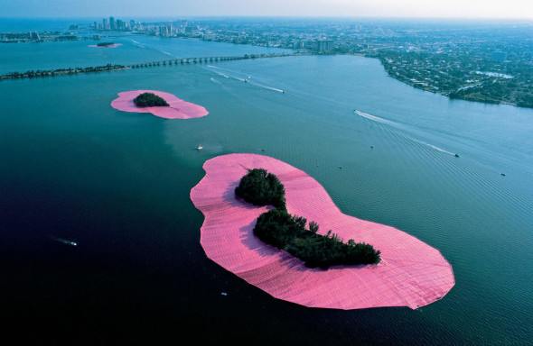 Christo and Jeanne-Claude  Surrounded Islands, Biscayne Bay, Greater Miami, Florida, 1980-83  Photo: Wolfgang Volz  © 1983 Christo 