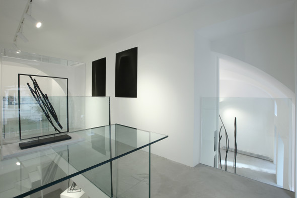 4-roberto-almagno-tracce-exhibition-view-maab-gallery-milano
