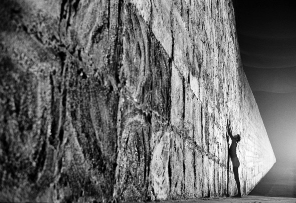 La prospettiva del muro da “Is there anybody out there?”