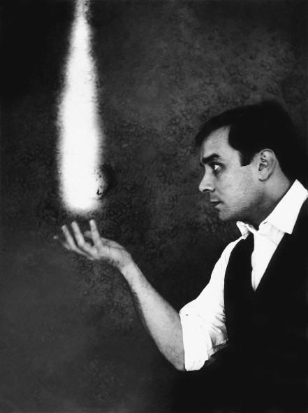 Harry Shunk, 1924-2006 and János Kender, 1938–2009 Yves Klein, The Dream of Fire c.1961 Harry Shunk and Shunk-Kender photographs   Artistic action by Yves Klein © Yves Klein, ADAGP, Paris / DACS, London, 2016. Collaboration Harry Shunk and János Kender. Photograph: Shunk-Kender © J. Paul Getty Trust. Getty Research Institute, Los Angeles (2014.R.20)