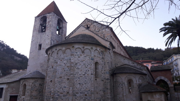 4. Noli (SV) - Chiesa di San Paragorio, absidi (lato orientale) [foto ©Jessica Ferrari]