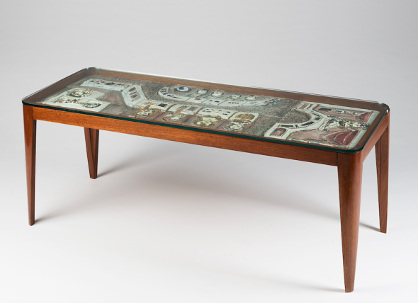Gio Ponti e Massimo Campigli - Tavolino con piano in vetro e piastrelle decorative Stima: 8000-10000 Euro