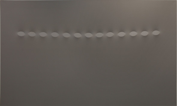 Turi Simeti, 13 ovali grigi 150x250 cm, 2015