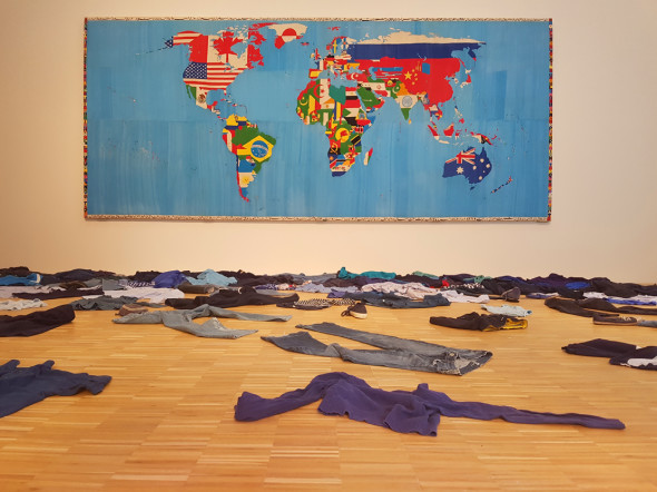 La terra inquieta di Massimiliano Gioni a La Triennale di Milano (foto Luca Zuccala ArtsLife)