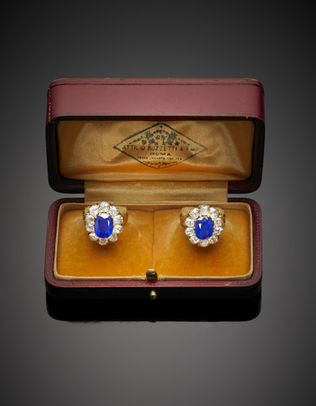 Coppia di anelli gemelli in oro con diamanti e zaffiri     Valutazione: 160.000,00 /  220.000,00 € Venduto: 300.000,00 € 