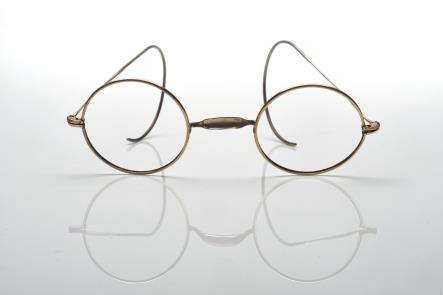 Gli occhiali di Monet stimati  $1,000-1,500