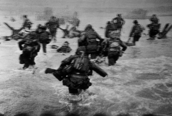 US troops assault Omaha Beach during the D-Day landings, Normandy, France, June 6, 1944 © Robert Capa © International Center of Photography/Magnum Photos
