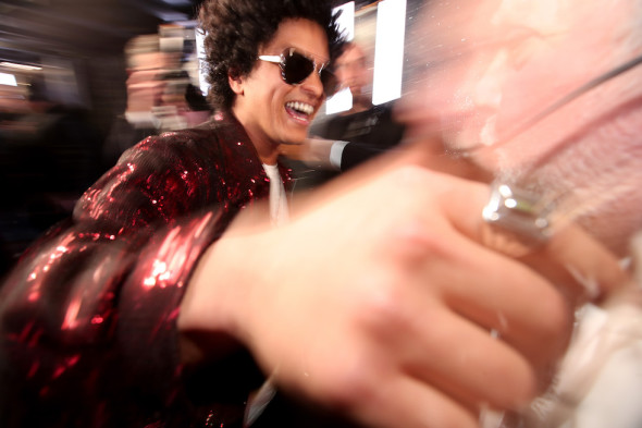 Bruno Mars domina i Grammy 2018