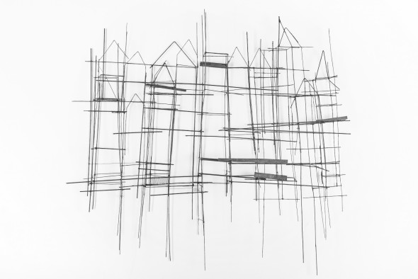 Isabella Angelantoni Geiger - Zenobia sospesa, 2017 - Ferro, filo di cotone, carta, acrilico - 71x78x20 cm - Courtesy 29 ARTS IN PROGRESS gallery