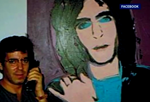 Todd Brassner con il ritratto fattogli da Andy Warhol
