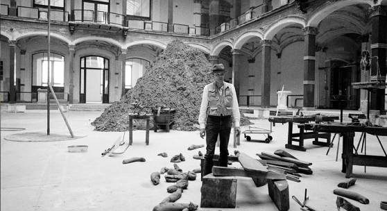 Joseph Beuys in the exhibition “Zietgeist,” Martin Gropius Bau, 1982. Photograph copyright Jochen Littkemann, courtesy Galerie Thaddaeus Ropac.