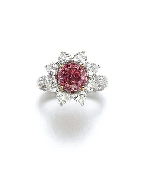 Lot 374 Superb fancy vivid purplish pink diamond ring   Estimate: CHF 1,920,000 – 2,880,000 / US$ 2,000,000 – 3,000,000