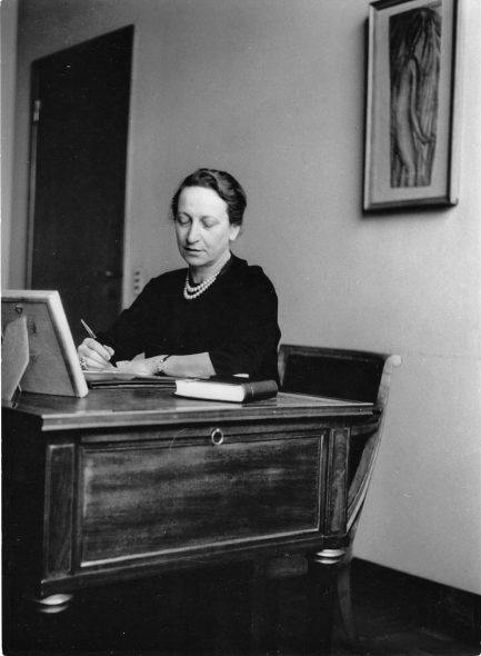Fernanda Wittgens nel suo ufficio a Brera 1955 ca