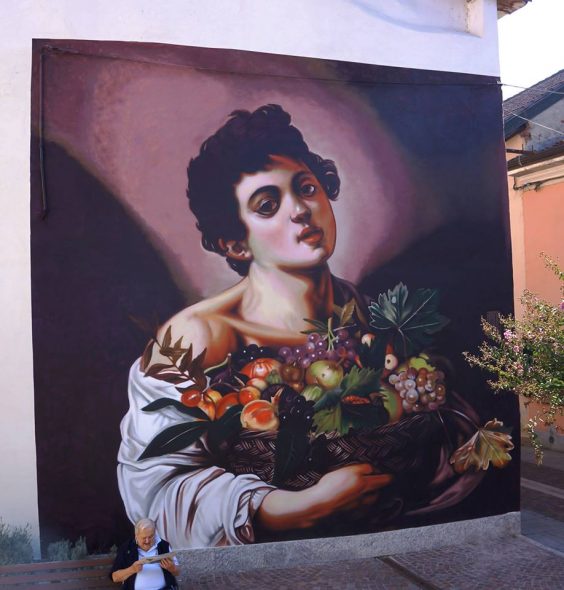 Andrea Ravo Mattoni, Fanciullo con canestra di frutta. Spray a muro, Angera, Settembre 2016