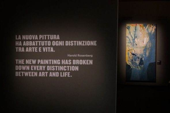 Una delle varie citazioni riportate sui cartelloni della mostra Foto di Gianfranco Fortuna