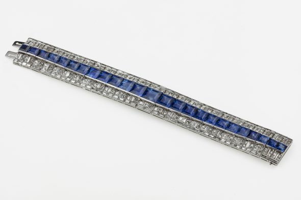 Lotto 178 (185449) Bracciale con zaffiri Sri Lanka e diamanti montatura in platino Stima € 38.000-43.000