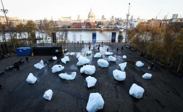 Ice Watch, di Olafur Eliasson, davanti alla Tate Modern, Londra