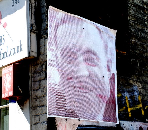 Paolo Cirio, Overexposed, intervento di street art, poster di carta, Londra