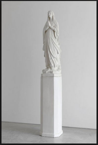 Alberto Garutti, Senza Titolo (Madonna), 2007, Semirefrattario bianco