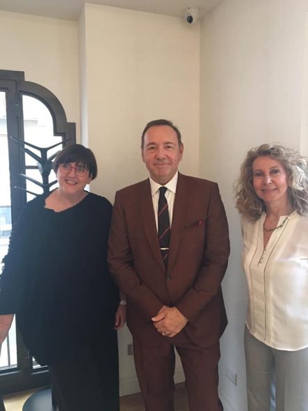 Da sinistra: Mirella Serlorenzi, Responsabile di Sede di Palazzo Massimo, Kevin Spacey, Daniela Porro, Direttore del Museo Nazionale Romano.
