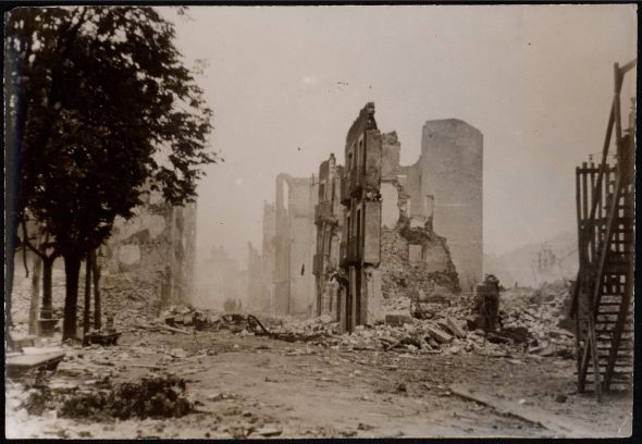 Guernica dopo il bombardamento (foto reddit.com)