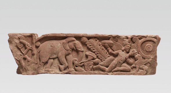 Architrave di un portale, Mathura, fine I – inizio II secolo d.C., arenaria rossa, 25.5 x 100 cm 