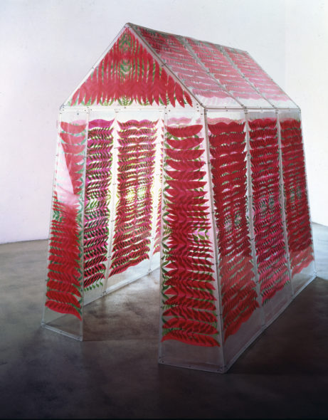 Carla Accardi Tenda, 1965-66 vernice su sicofoil su struttura in perspex, 215x220x140 cm . Foto Attilio Maranzano, Archivio Accardi Sanfilippo, Roma © Accardi Carla, by SIAE 2019