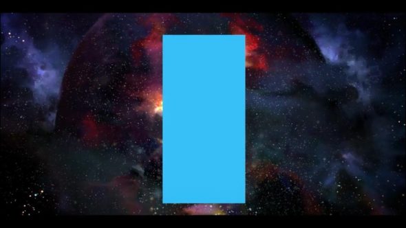 Un'opera murale realizzata da Zima Blue dove si nota l'inserimento di forme geometriche blu al suo interno