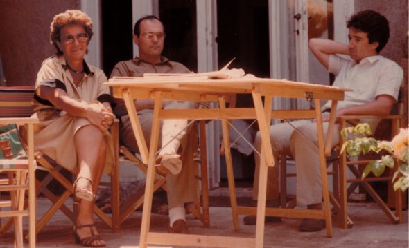 Bruno Ceccobelli con Bianca Attolico e Andrea Fogli nel suo studio di Bracciano nel 1989