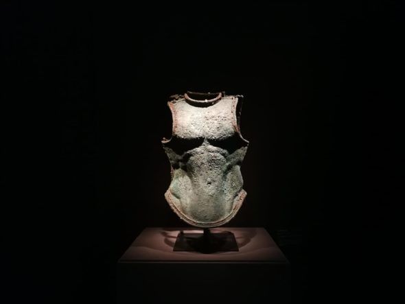 David Aaron, Large Muscle Cuirass (V-IV sec. b.C.)
