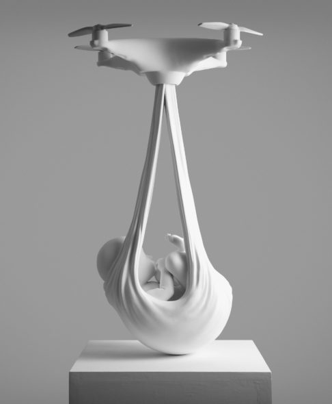 Federico Clapis, Babydrone, 2018, resina, 50x92x50 cm