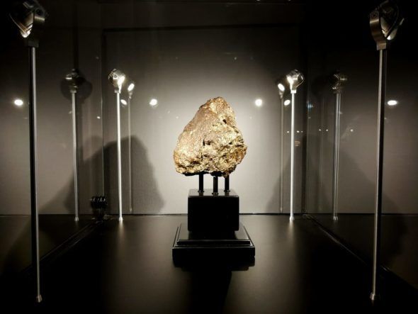 Theatrum mundi, Original mars meteorite (Libia, 4 miliardi di anni circa)